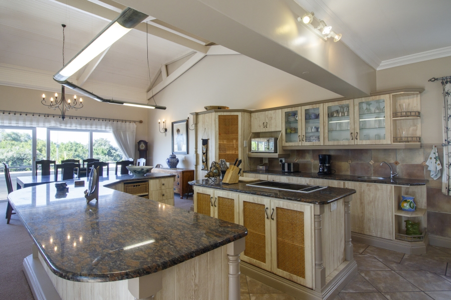 6 Bedroom Property for Sale in Royal Alfred Marina Eastern Cape